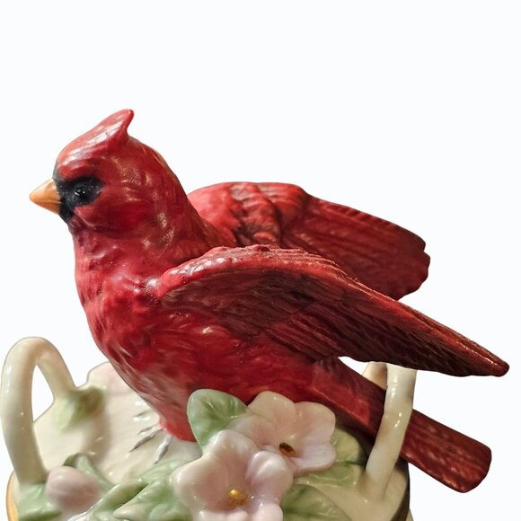LENOX Treasures Cardinal Treasure/ Trinket Box Garden Birds Collection Red Bird - Picture 9 of 15